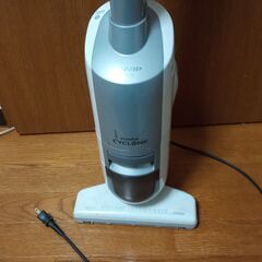 スティック型掃除機 2014年製 シャープ（取説付）の画像