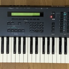 YMAHA V-50 シンセサイザーキーボード