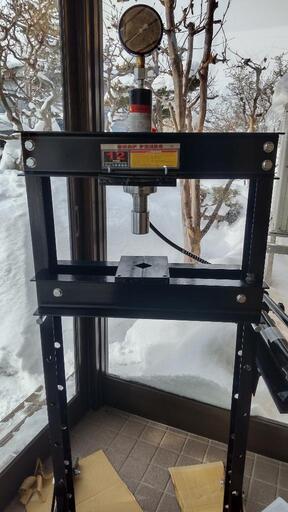 油圧プレス メーター付き 12ton