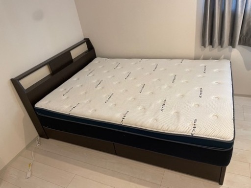 ニトリ　ダブルベッド　マットレス付　収納付き