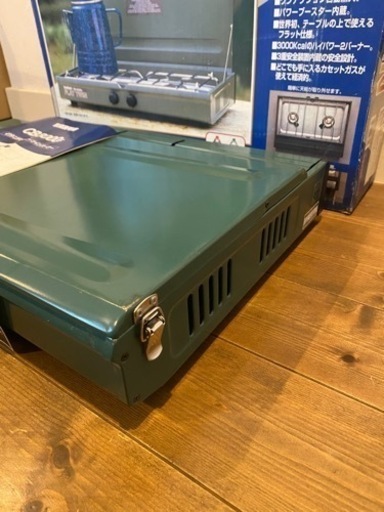 キャンプ用品　Iwatani FLAT TWIN CB−8000F イワタニ  フラットバーナー