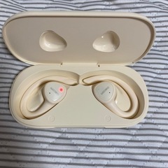 ワイヤレスイヤホン（耳を塞がないタイプ）の画像