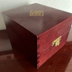 アンティーク木箱ロイヤルセランゴールの画像