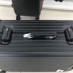 ★ジモティ割あり★  キャリーバック ブラック H66.5×D26×W44 クリーニング済み HJ2111の画像