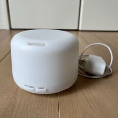 【2月28日まで掲載】アロマオイル付き　電気アロマディフューザー...