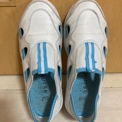 取引中　中古　ナースシューズ　23cm 上履き