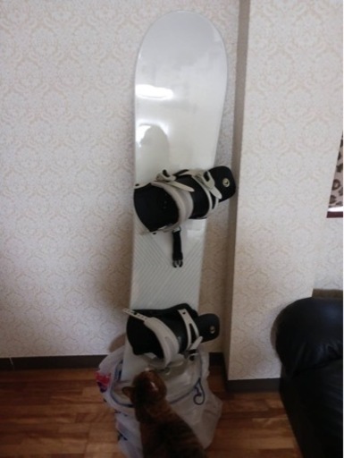 更にお値下げしました。バートン板、ウエア、グローブセット