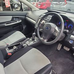 人気のハイブリッド車！　車検残り１年！　１オーナー車　H26　スバル　インプレッサXV　アイサイト　４WD　クルコン　パワーシート　スマートキー　フォグライト　レーンキープアシスト　ETC　の画像