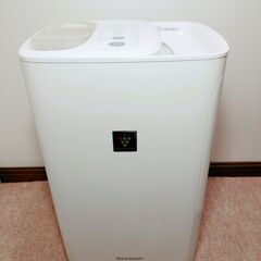 🍎シャープ プラズマクラスター搭載 加湿器 HV-J55W