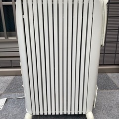 デロンギのオイルヒーターの画像