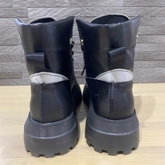 一度のみ使用 ハイカット厚底シューズ 25.0cmの画像