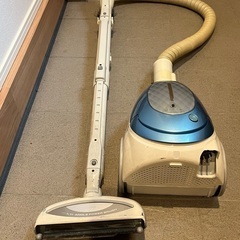 サイクロン紙パック式掃除機の画像