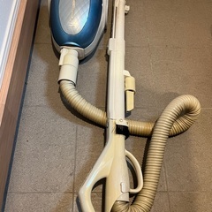 サイクロン紙パック式掃除機の画像