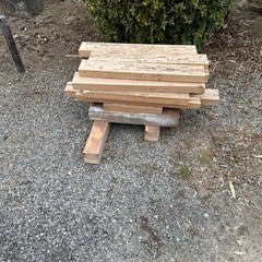廃材さしあげます。