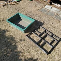 セメント トロ箱と レンガ調型枠