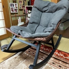 籐仕様のおしゃれなロッキングチェア　配送可能