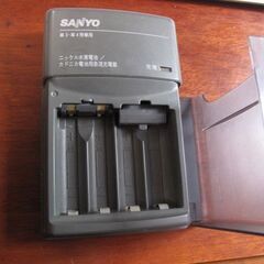ニッケル水素充電器　単三　単四の画像
