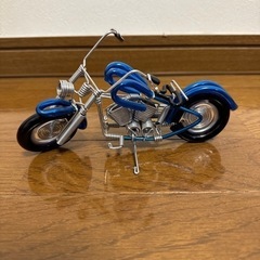 ワイヤー細工のバイク