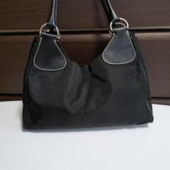 PRADA　　年季ものの画像