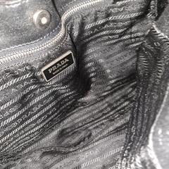 PRADA　　年季ものの画像