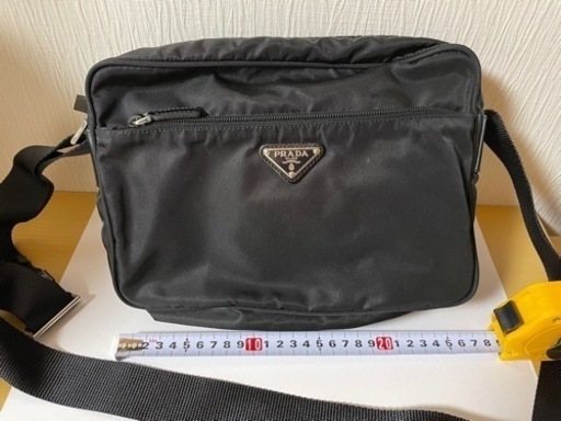 プラダ テスート ショルダーバッグ ブラック （値引き交渉可）