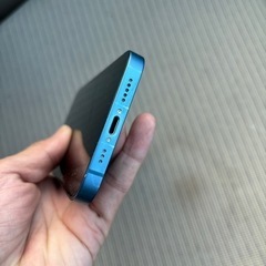 値下げしました。iPhone13  本体　１２８G ブルー再投稿の画像
