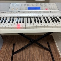 電子ピアノ　CASIO LK-208とスタンドセットの画像
