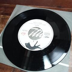 EPレコード版　安全地帯　ワインレッドの心の画像