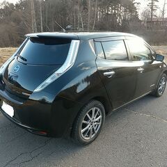 日産リーフ30kWh X　（AZE0）黒　　車検2025年5月まで