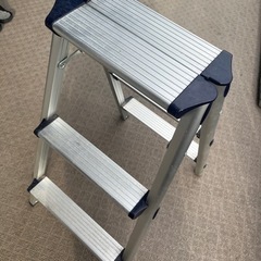 脚立  お譲り先決まりました。の画像