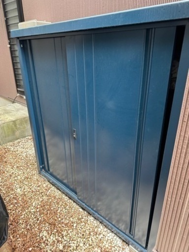 定価五万物置、倉庫