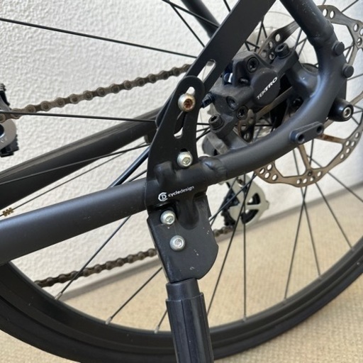 giant escape S クロスバイク　自転車　マットブラック