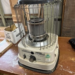 ストーブ灯油式　中古。