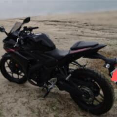 ヤマハ　YZF-R25　250cc