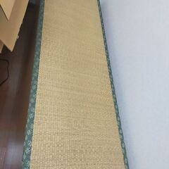 椅子　下にかなり収納できます