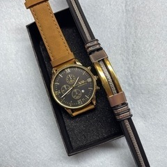 ファッション時計と腕バンドのセットの画像