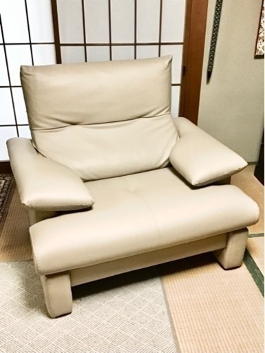 ほぼ未使用1人掛けソファ（東京インテリア)