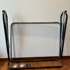 子供用鉄棒の画像