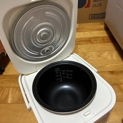 炊飯器の画像