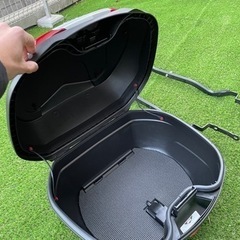 バイク　リアボックス　収納の画像