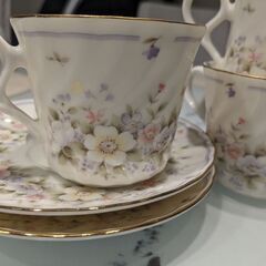 ティーカップ　ソーサーセットの画像