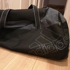 大きなローラー付きadidasバッグ（再投稿）の画像