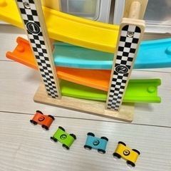 車のおもちゃ