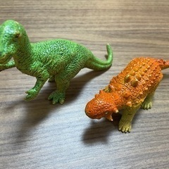恐竜フィギュア4体セットの画像