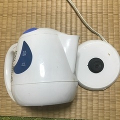 電気ケトル２つの画像