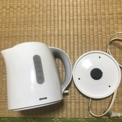 電気ケトル２つの画像
