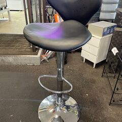 リサイクルショップどりーむ荒田店 No9886 カウンターチェア　上下可能♪　座面裏破れの画像