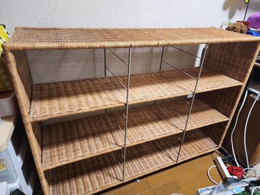 籐のラック