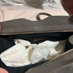 yves saintlaurentバッグの画像