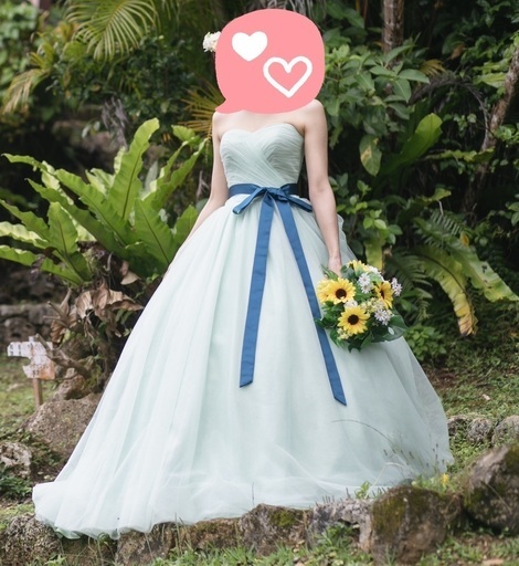 ウェディングドレス グリーン